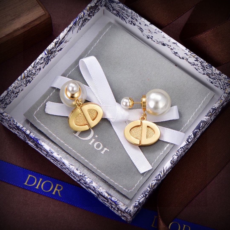 chr1st1an D10r earrings